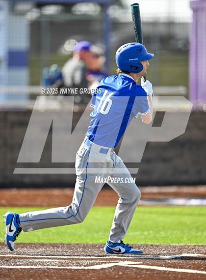 Thumbnail 1 in Lindale vs. Hallsville (Reich Builders Classic) photogallery.