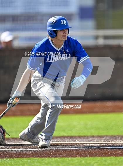 Thumbnail 1 in Lindale vs. Hallsville (Reich Builders Classic) photogallery.