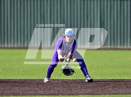 Thumbnail 3 in Lindale vs. Hallsville (Reich Builders Classic) photogallery.