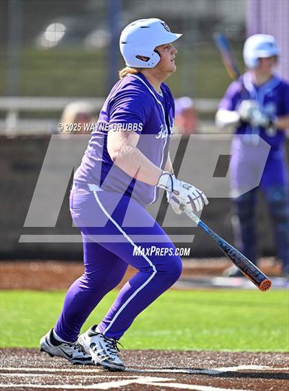 Thumbnail 1 in Lindale vs. Hallsville (Reich Builders Classic) photogallery.
