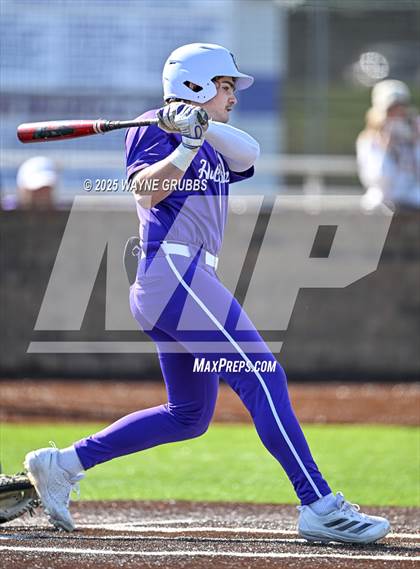 Thumbnail 3 in Lindale vs. Hallsville (Reich Builders Classic) photogallery.
