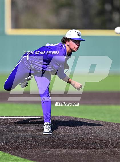 Thumbnail 3 in Lindale vs. Hallsville (Reich Builders Classic) photogallery.
