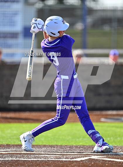 Thumbnail 1 in Lindale vs. Hallsville (Reich Builders Classic) photogallery.