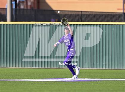 Thumbnail 3 in Lindale vs. Hallsville (Reich Builders Classic) photogallery.