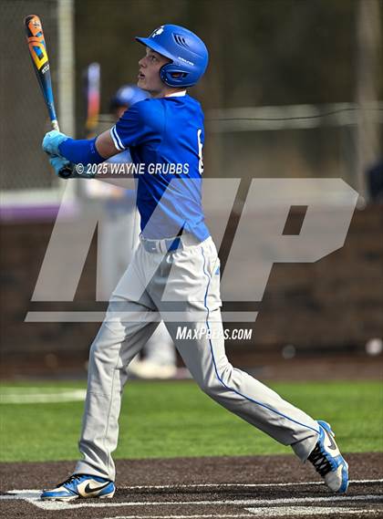 Thumbnail 1 in Lindale vs. Hallsville (Reich Builders Classic) photogallery.