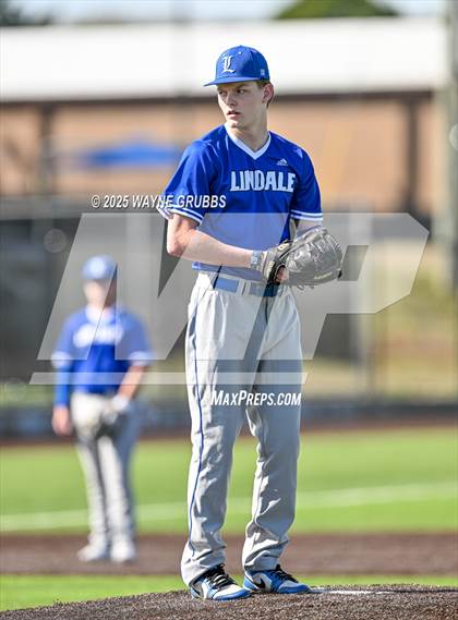 Thumbnail 1 in Lindale vs. Hallsville (Reich Builders Classic) photogallery.