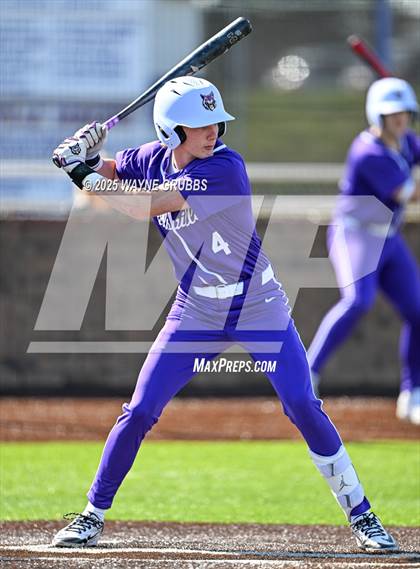 Thumbnail 3 in Lindale vs. Hallsville (Reich Builders Classic) photogallery.