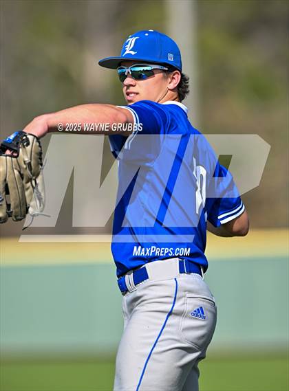 Thumbnail 1 in Lindale vs. Hallsville (Reich Builders Classic) photogallery.