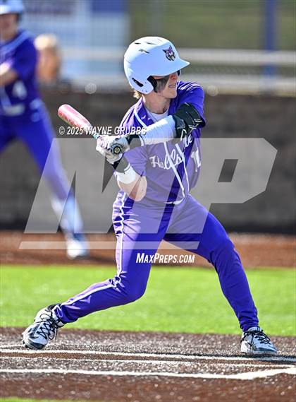 Thumbnail 1 in Lindale vs. Hallsville (Reich Builders Classic) photogallery.