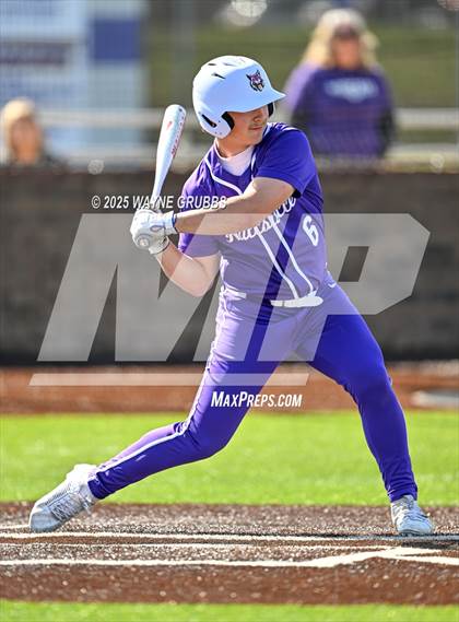 Thumbnail 1 in Lindale vs. Hallsville (Reich Builders Classic) photogallery.