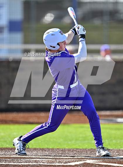 Thumbnail 1 in Lindale vs. Hallsville (Reich Builders Classic) photogallery.