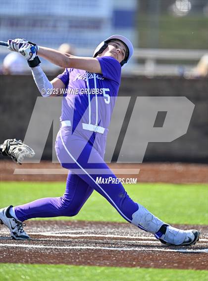 Thumbnail 2 in Lindale vs. Hallsville (Reich Builders Classic) photogallery.