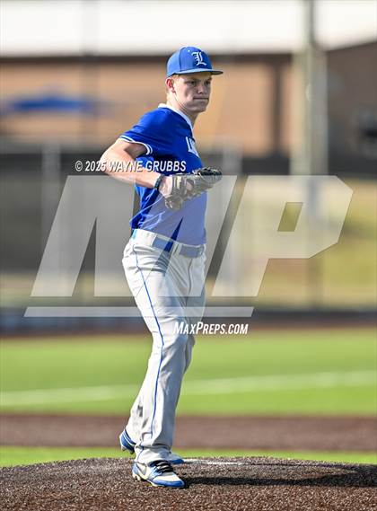 Thumbnail 3 in Lindale vs. Hallsville (Reich Builders Classic) photogallery.