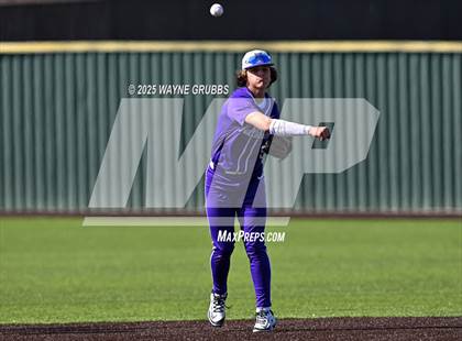 Thumbnail 1 in Lindale vs. Hallsville (Reich Builders Classic) photogallery.