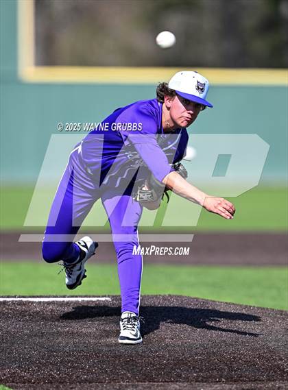 Thumbnail 2 in Lindale vs. Hallsville (Reich Builders Classic) photogallery.