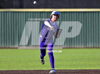 Thumbnail 2 in Lindale vs. Hallsville (Reich Builders Classic) photogallery.