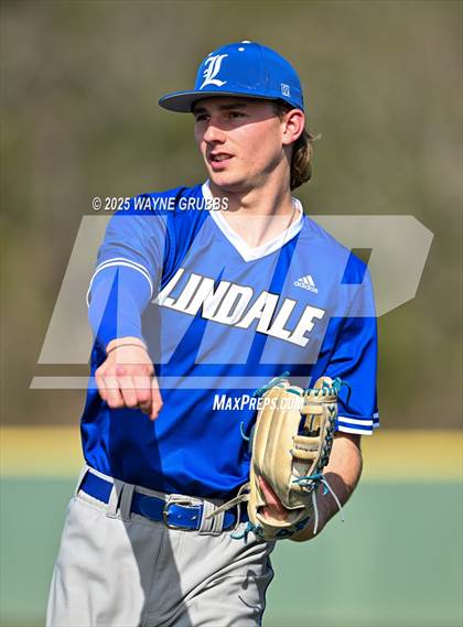 Thumbnail 2 in Lindale vs. Hallsville (Reich Builders Classic) photogallery.
