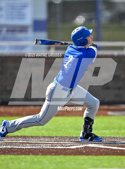 Thumbnail 2 in Lindale vs. Hallsville (Reich Builders Classic) photogallery.