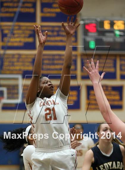 Thumbnail 3 in Capital Prep vs. Ledyard (CIAC Class L Semifinal) photogallery.