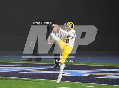 Thumbnail 2 in Millikan @ Camarillo photogallery.