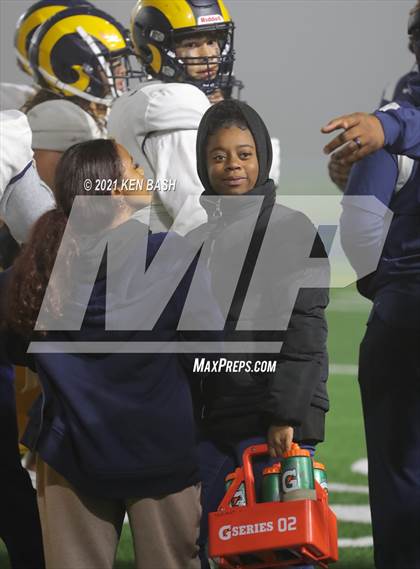 Thumbnail 1 in Millikan @ Camarillo photogallery.