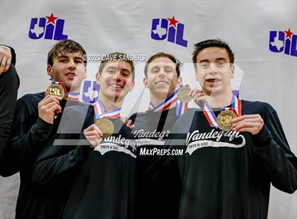 Thumbnail 1 in UIL 6A State Varsity Swim and Dive Finals photogallery.