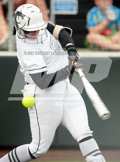Thumbnail 1 in Southlake Carroll vs Guyer (UIL 6A Regional Semifinals) photogallery.