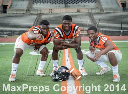 Thumbnail 3 in Hoover (2014 Preseason Top 25 Photo Shoot) photogallery.