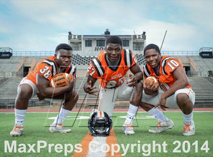 Thumbnail 3 in Hoover (2014 Preseason Top 25 Photo Shoot) photogallery.