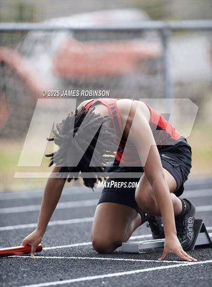 Thumbnail 1 in Mandarin Preseason Classic (4 x 100 Meters) photogallery.