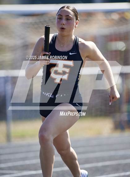 Thumbnail 1 in Mandarin Preseason Classic (4 x 100 Meters) photogallery.