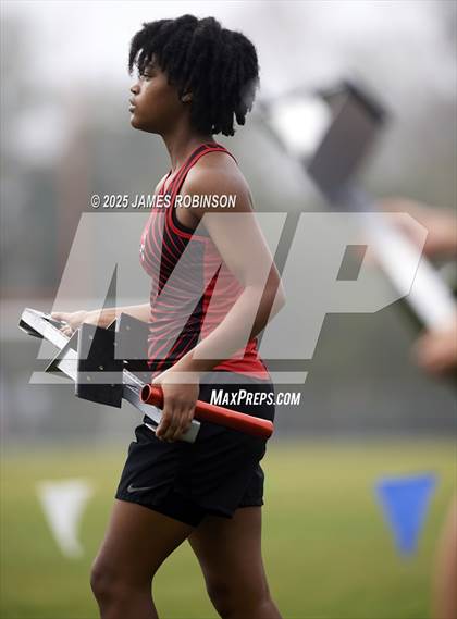 Thumbnail 1 in Mandarin Preseason Classic (4 x 100 Meters) photogallery.