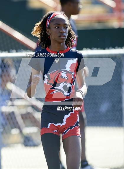 Thumbnail 3 in Mandarin Preseason Classic (4 x 100 Meters) photogallery.