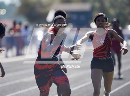 Thumbnail 2 in Mandarin Preseason Classic (4 x 100 Meters) photogallery.