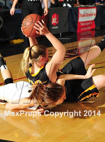 Thumbnail 3 in West vs. El Dorado (CIF SS D2A Final) photogallery.