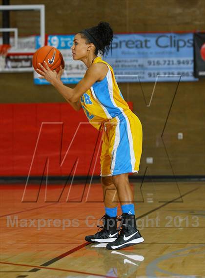 Thumbnail 2 in Center vs Antelope (Common Good Classic) photogallery.