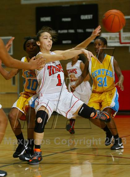 Thumbnail 3 in Center vs Antelope (Common Good Classic) photogallery.