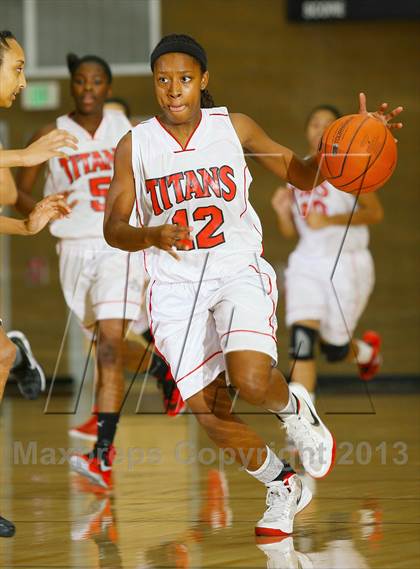 Thumbnail 1 in Center vs Antelope (Common Good Classic) photogallery.