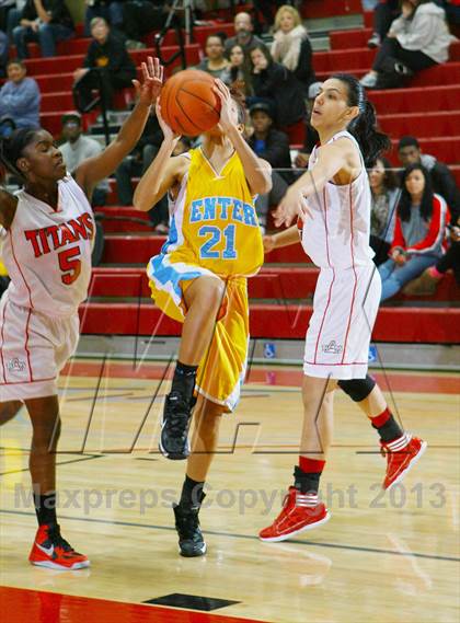 Thumbnail 2 in Center vs Antelope (Common Good Classic) photogallery.