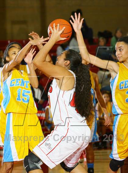 Thumbnail 3 in Center vs Antelope (Common Good Classic) photogallery.
