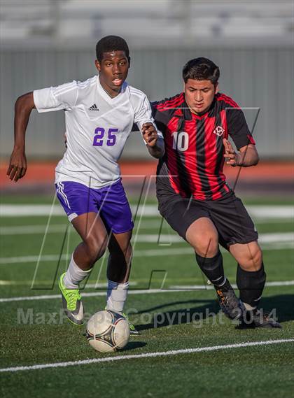 Thumbnail 3 in Jersey Village vs Clear Brook (Pasadena Cup) photogallery.