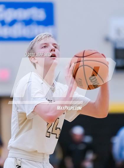 Thumbnail 2 in Grassfield vs. Kellam  photogallery.