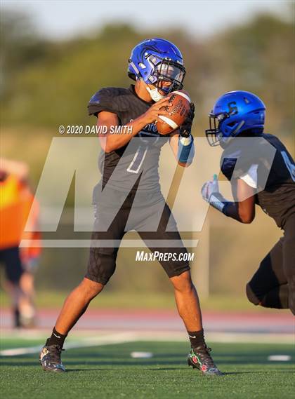 Thumbnail 3 in Raytown South vs Raytown photogallery.