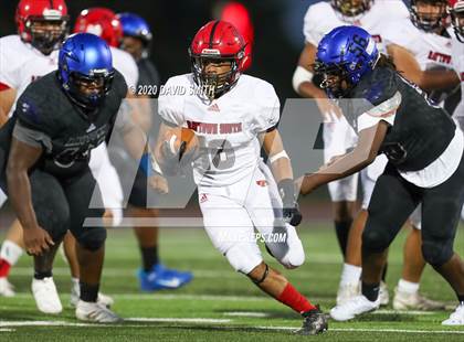 Thumbnail 2 in Raytown South vs Raytown photogallery.