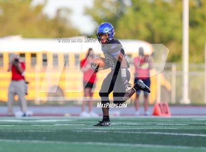 Thumbnail 1 in Raytown South vs Raytown photogallery.