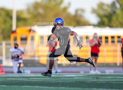 Thumbnail 3 in Raytown South vs Raytown photogallery.