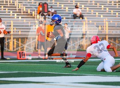 Thumbnail 1 in Raytown South vs Raytown photogallery.