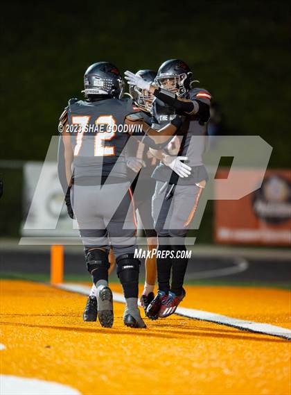Thumbnail 2 in Skyridge vs. Farmington photogallery.