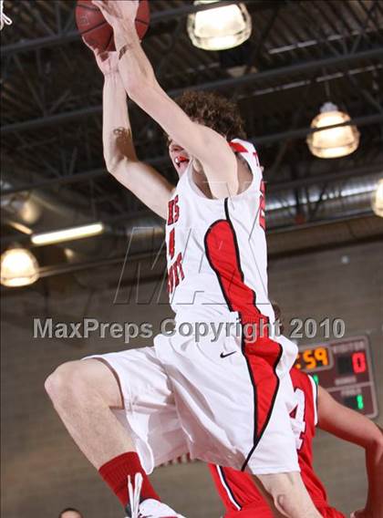 Thumbnail 1 in Chaparral @ Regis Jesuit photogallery.