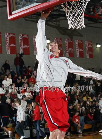 Thumbnail 1 in Chaparral @ Regis Jesuit photogallery.